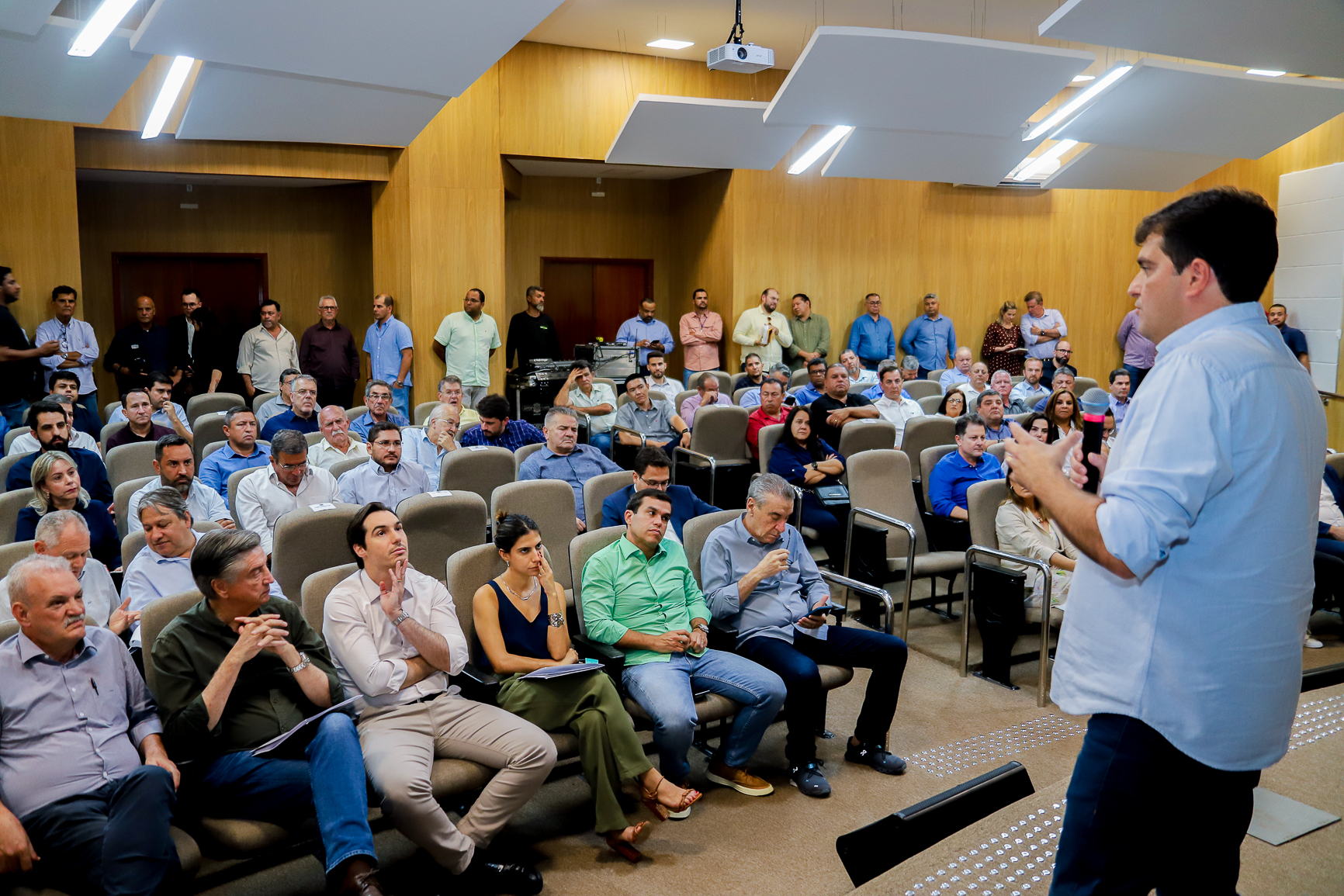 Presidente da Assomasul, participa do Encontro como os prefeitos (as) eleitos e reeleitos