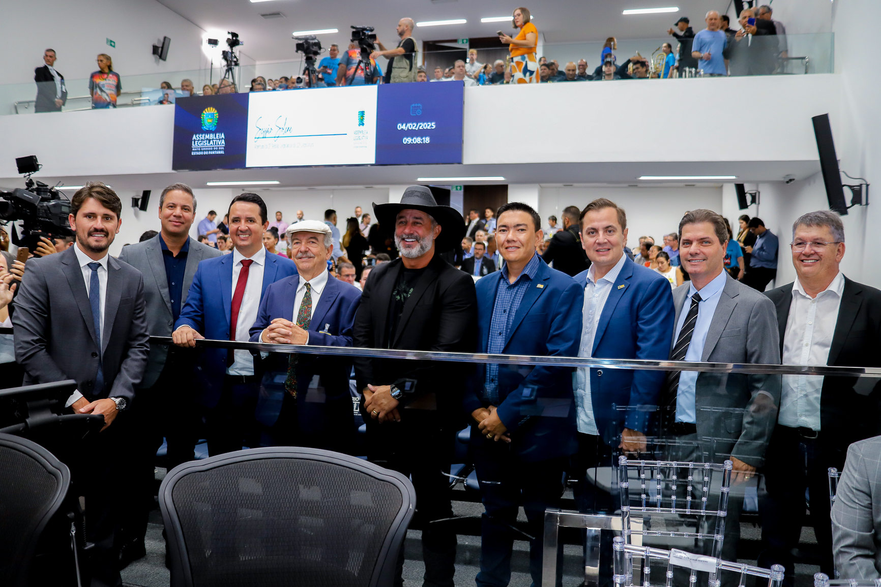 Presidente da Assomasul e Prefeito de Itaquiraí, Thalles Tomazelli, participa da solenidade de abertura dos trabalhos da ALEMS 04 02 2025.