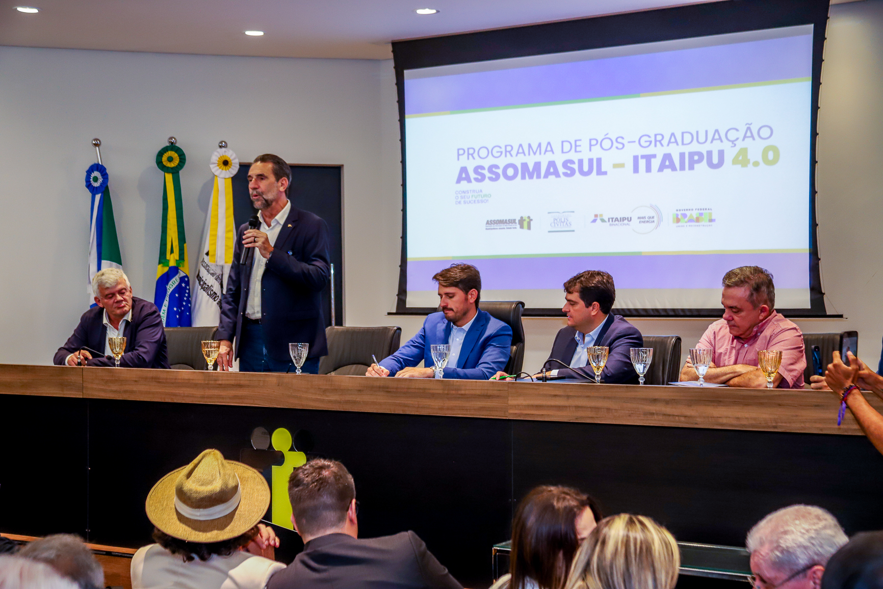 Aulas presenciais do Programa Assomasul Itaipu 4.0 retornam na próxima quinta-feira com foco na qualificação municipal