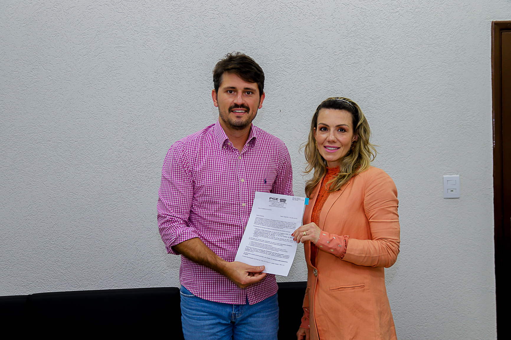 Presidente da Assomasul Thalles Tomazelli se reúne com Ana Carolina Ali Garcia Procuradora Geral do Estado 01 08 2025